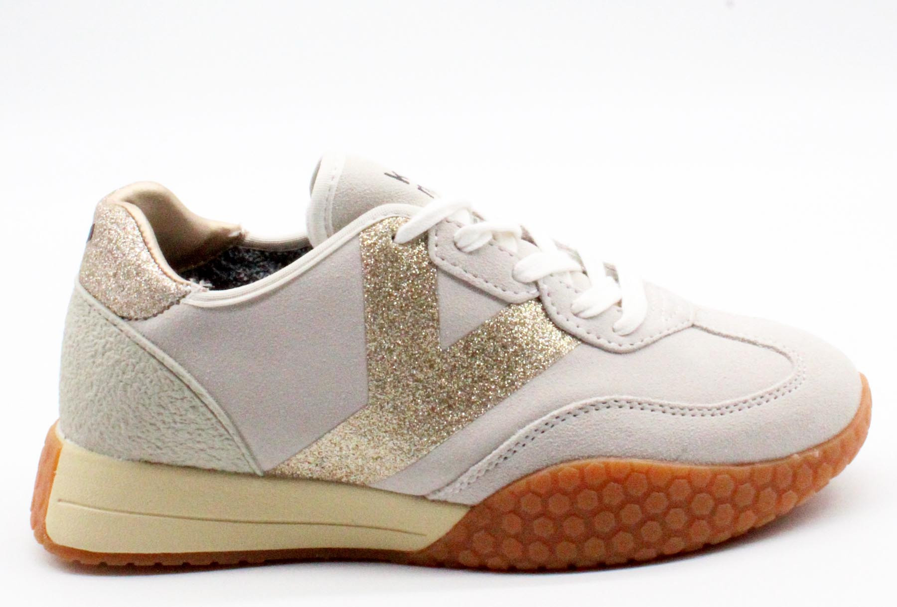 Keh-noo Sneaker KW9723