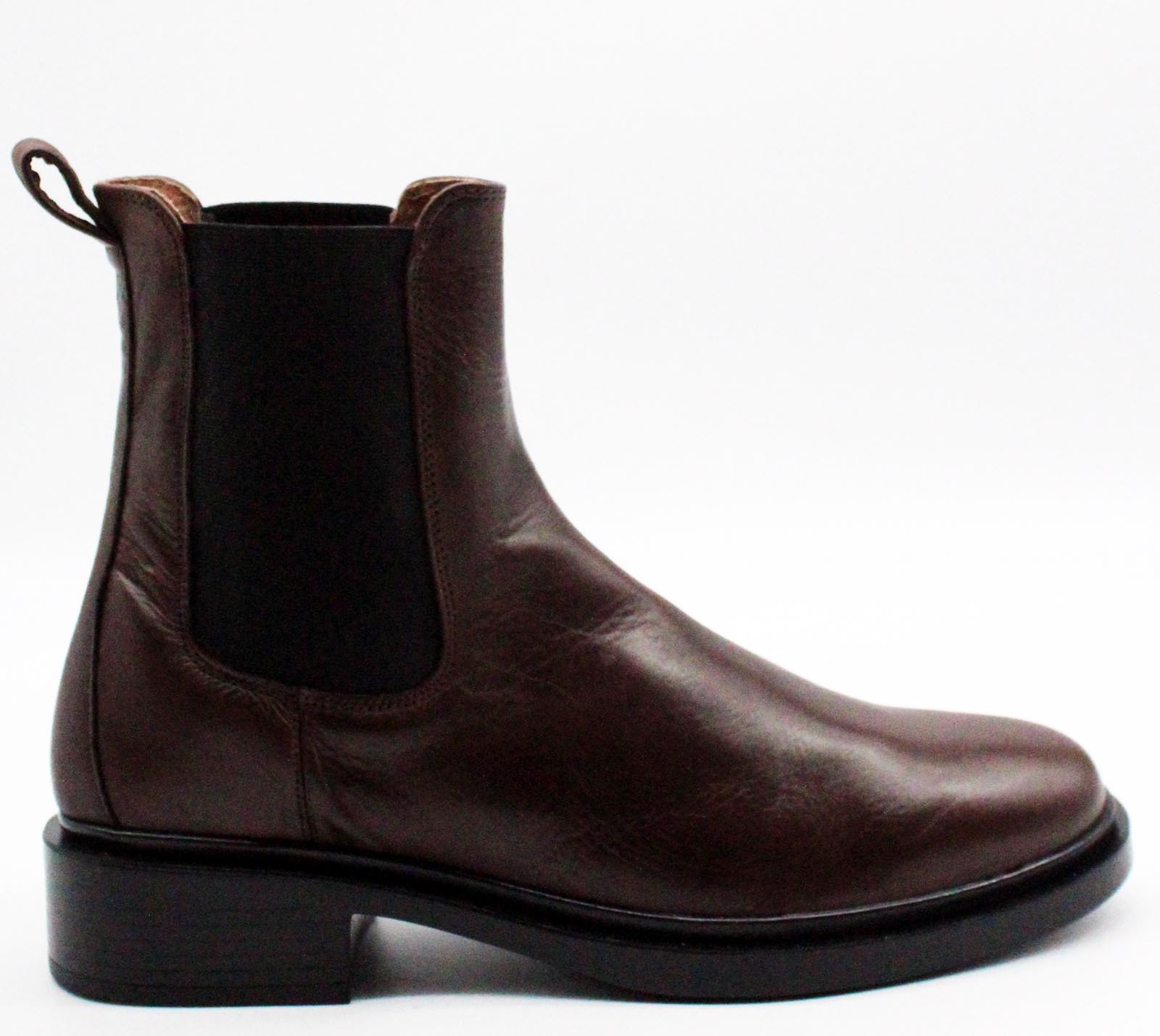Pavement Chelsea Boots Naya