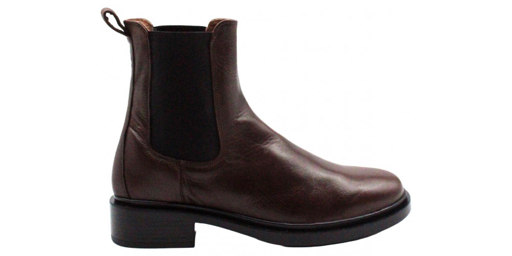 Pavement Chelsea Boots Naya