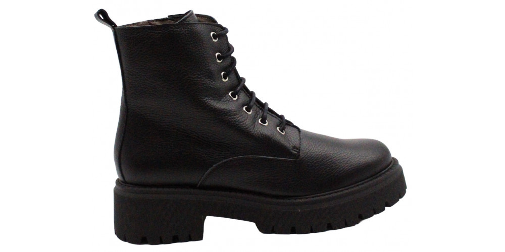 Wikers Schnürboots Q-234